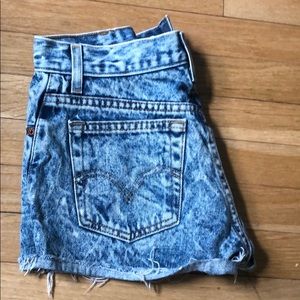 Vintage high wasted acid wash Levi shorts